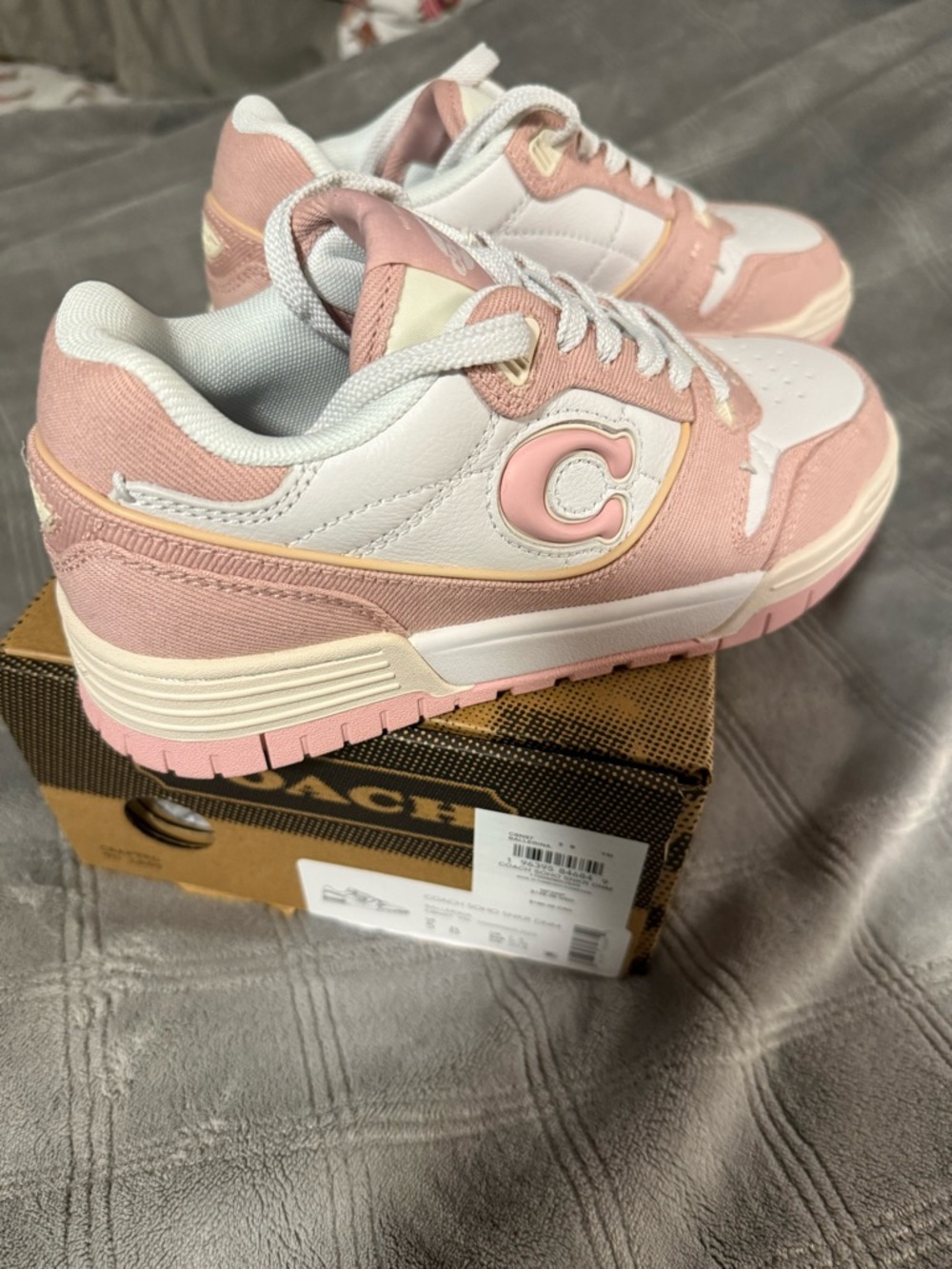 Coach Women’s Pink and White Low-Top Sneakers